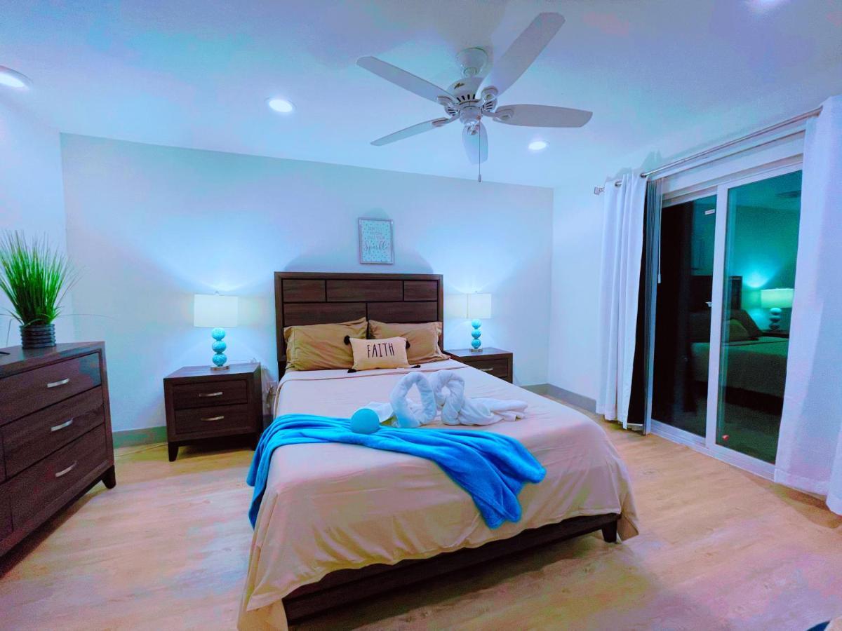 Modern Santorini Suite Houston Nrg Tmc Luxurious Walkable Exterior photo