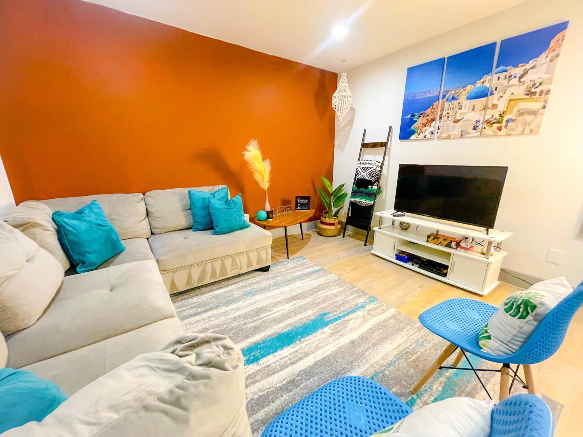 Modern Santorini Suite Houston Nrg Tmc Luxurious Walkable Exterior photo
